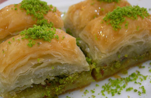 Kolay Fıstıklı Baklava Tarifi