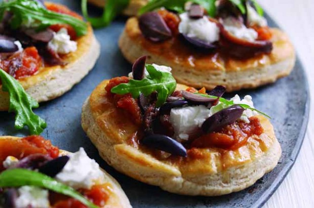 Puf Mini Pizza Tarifi